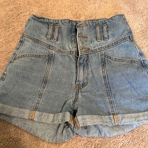 paper bag jean shorts, great condition, size 24!